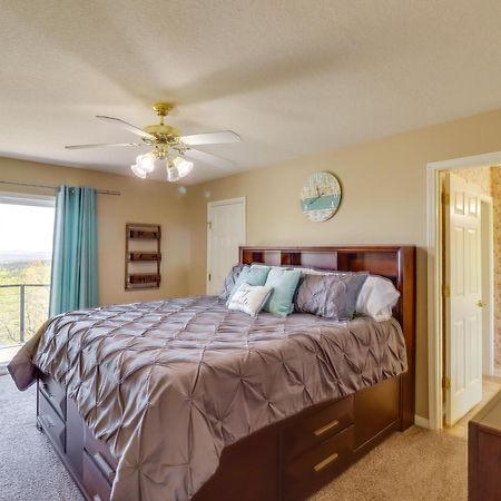 Charming Edgemont Home With Deck And Lake Views! Fairfield Bay Dış mekan fotoğraf