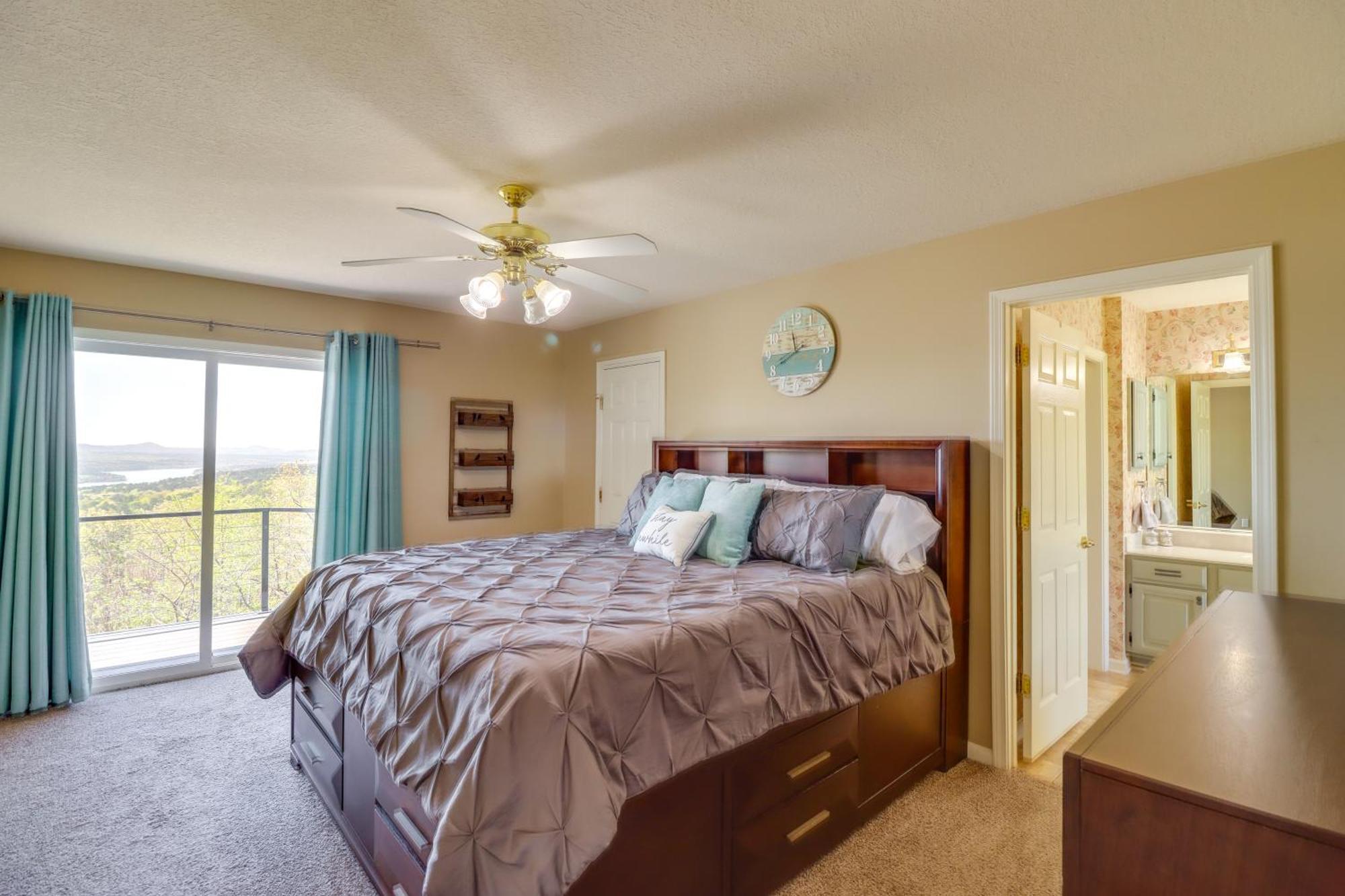 Charming Edgemont Home With Deck And Lake Views! Fairfield Bay Dış mekan fotoğraf