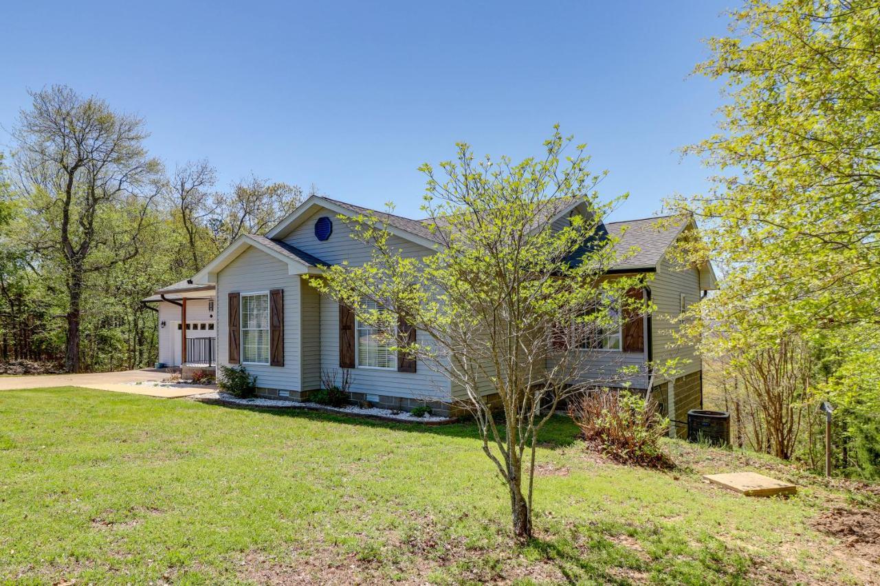 Charming Edgemont Home With Deck And Lake Views! Fairfield Bay Dış mekan fotoğraf